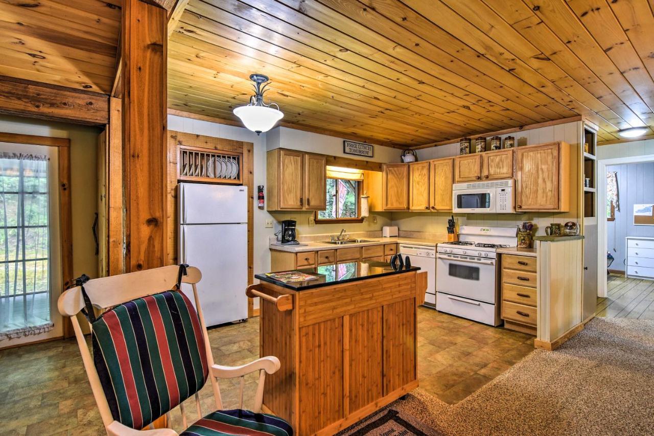 Robbinsville Cabin With Deck 3 Mi To Fontana Lake! Экстерьер фото