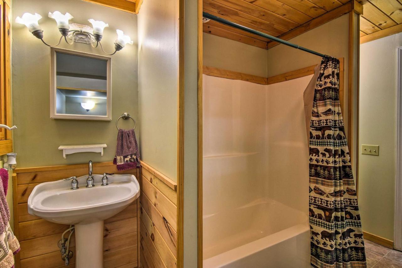Robbinsville Cabin With Deck 3 Mi To Fontana Lake! Экстерьер фото
